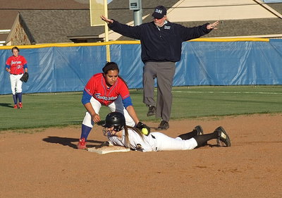 Image: Italy’s Kelsey Nelson(14) steals second base and continued to be a force for Italy on Friday in both games. In fact, Nelson batted 7 times, hit 3 singles, hit 2 doubles, had a sacrifice bunt, knocked in 5 RBIs and scored 4 times over the course of both Italy wins.