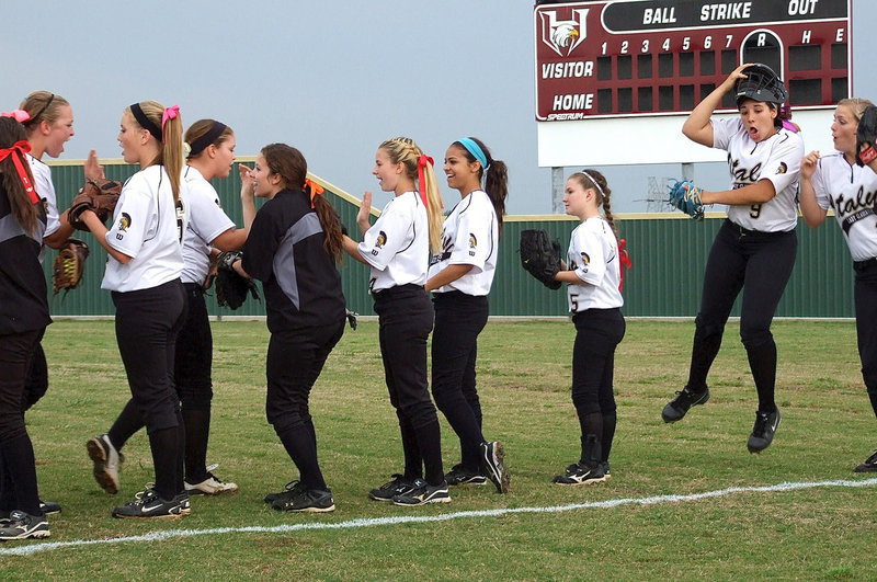 Image: The Italy Lady Gladiators are ready to get the regional quarterfinal party started against Bosqueville.