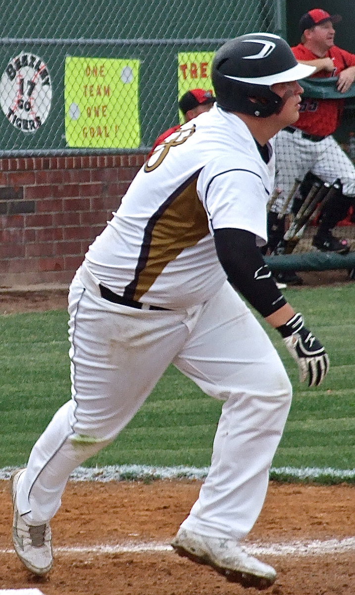 Image: Italy sophomore John Byers(18) hits to get on base to start the top of the second-inning off with a bang.