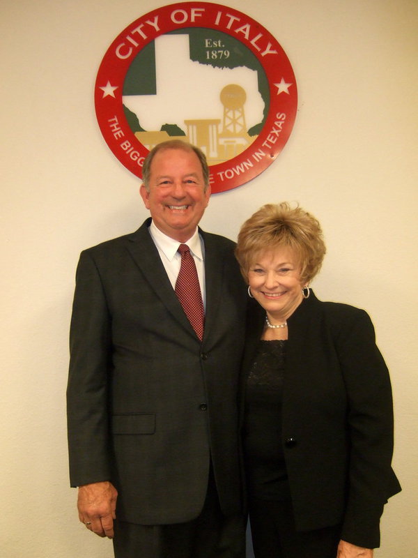 Image: Mayor Hobbs and his wife Joyce Hobbs.