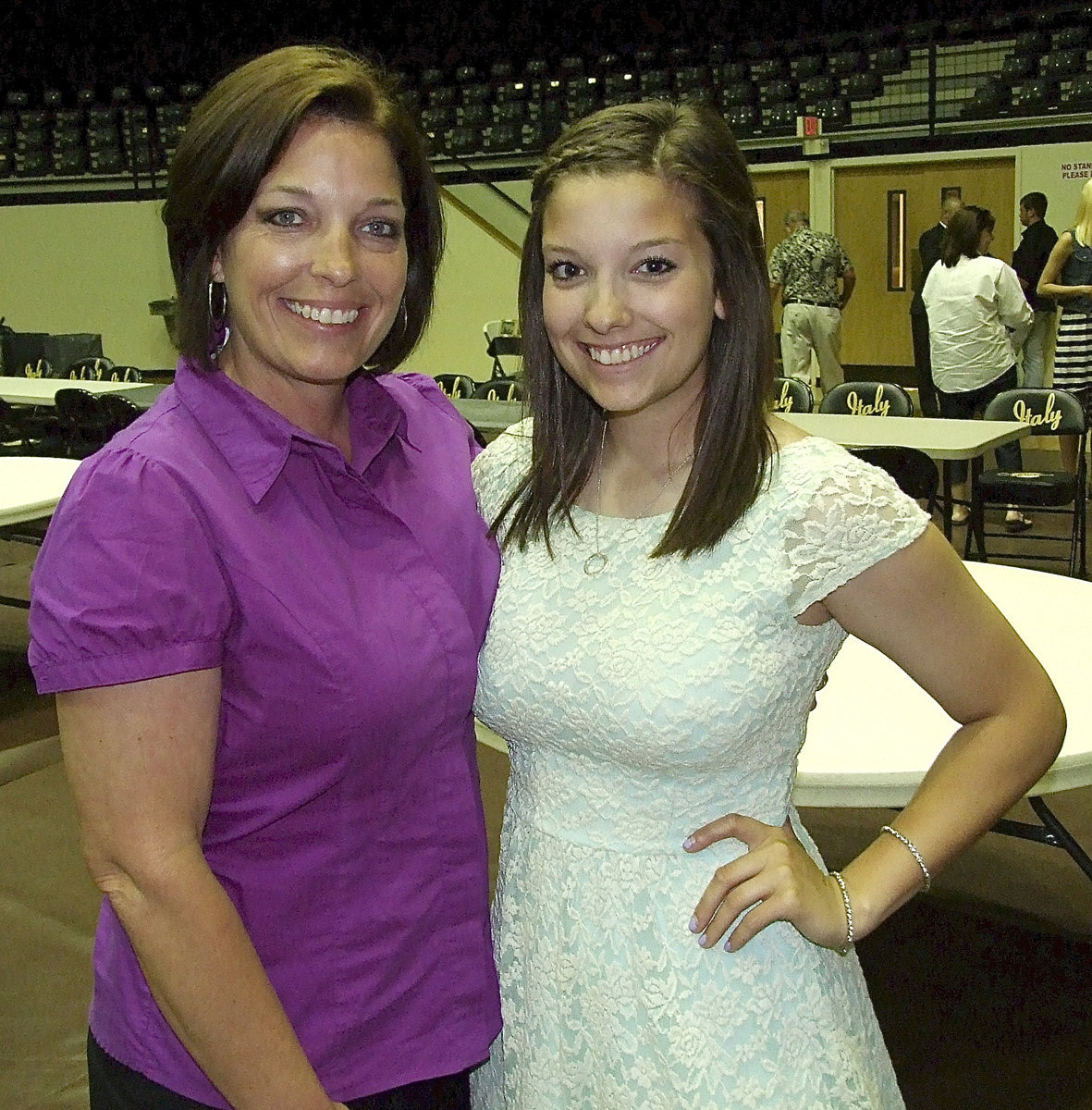 Image: Dustie Jones stands with her daughter and senior student-athlete Morgan Cockerham.