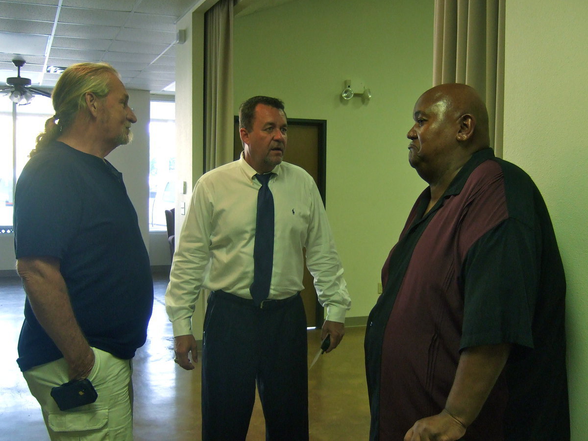 Image: Mr. Murdock, Judge Jackie Miller and Frank Jackson having a nice chat.