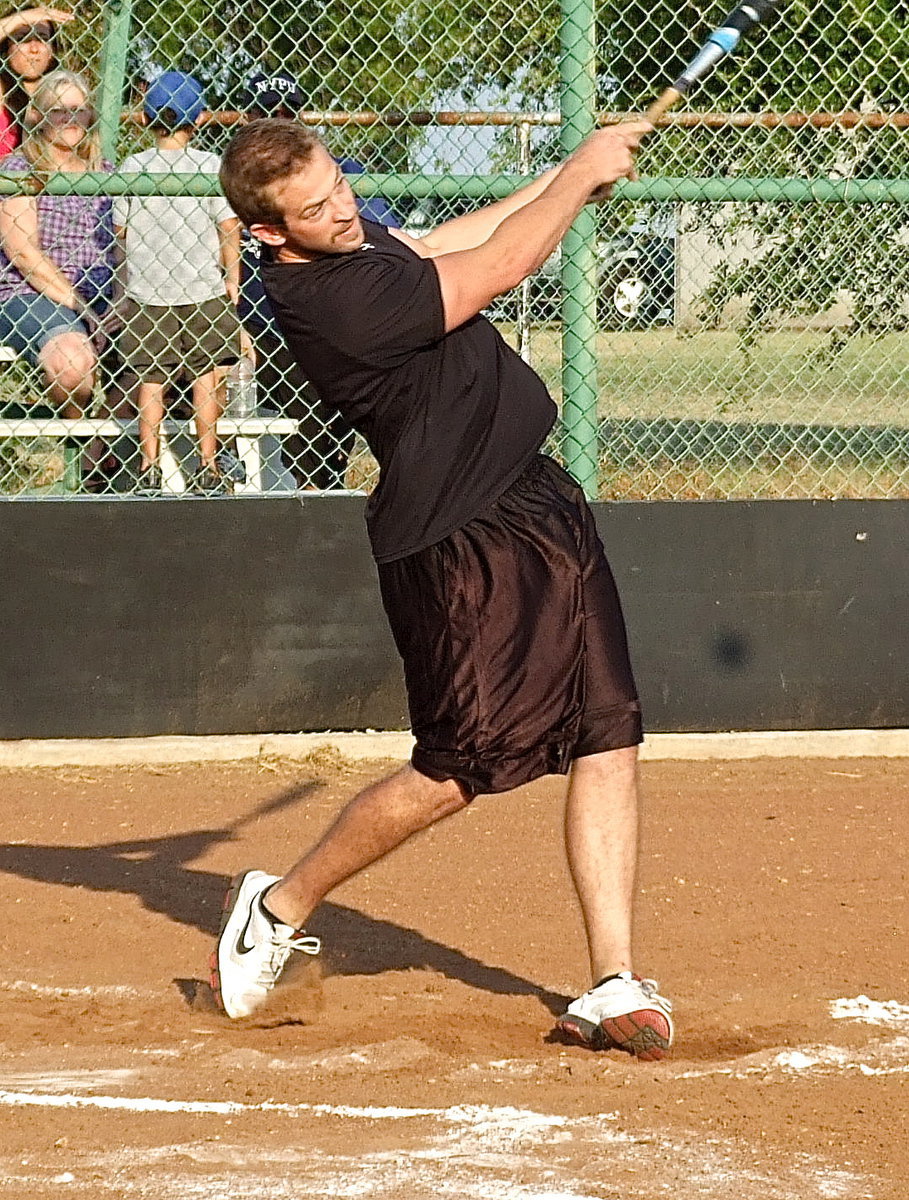 Image: Nate Skelton joins the three-way tie after the first round of the homerun derby.