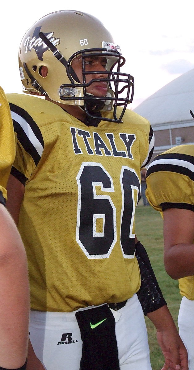 Image: Davis De La Hoya(60) has his game face on for Italy JV team.