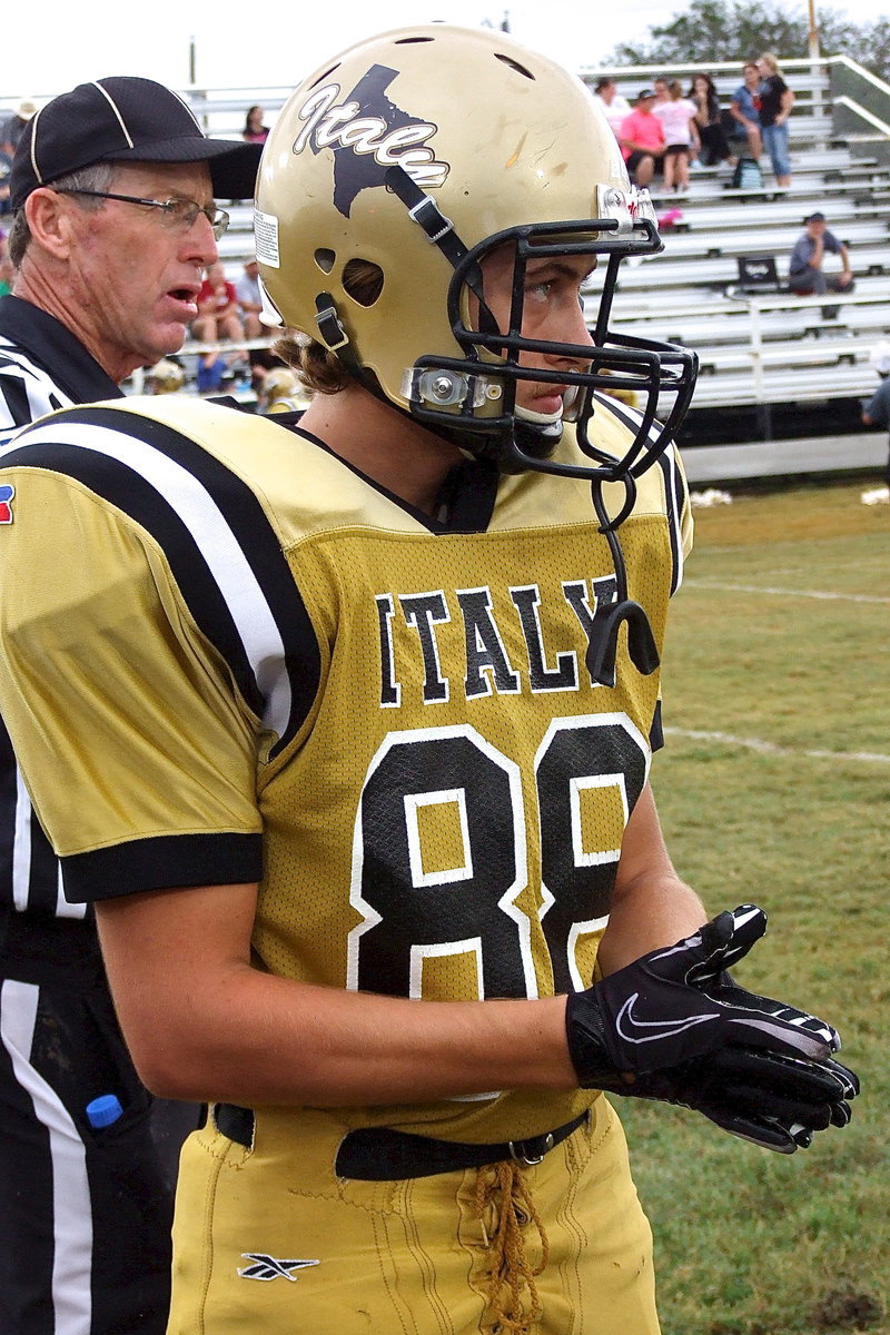 Image: JV captain Kyle Machovich(88).