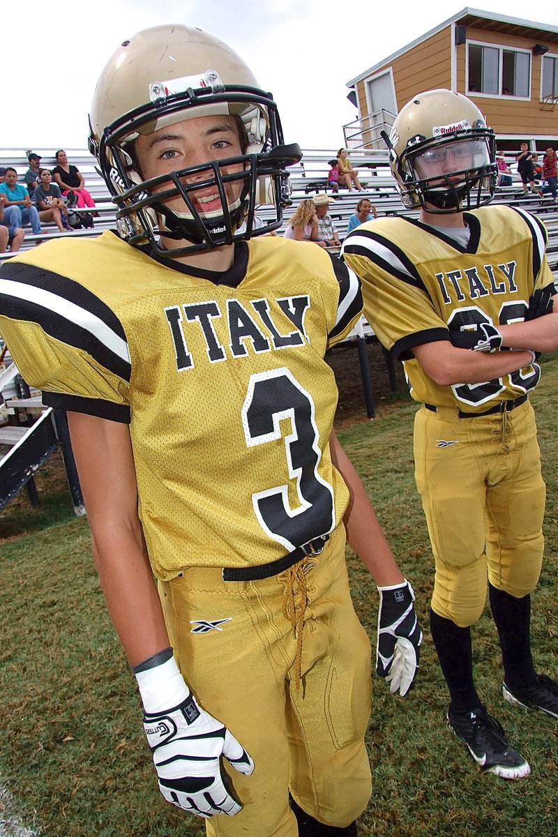 Image: Dylan McCasland(3) and Hunter Ballard(30) are ready for some football fun.