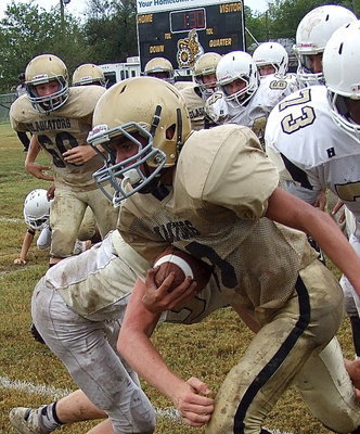 Image: Hubbard struggles to stop Tylan Wallace(10) and Italy’s junior high offense.