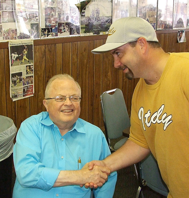 Image: Barry Byers thanks David South, president of Monolithic, Inc. and founder of the Italy Neotribune, for keeping the online paper going thru the years and agreeing to top off the amount needed for the new camera and equipment.