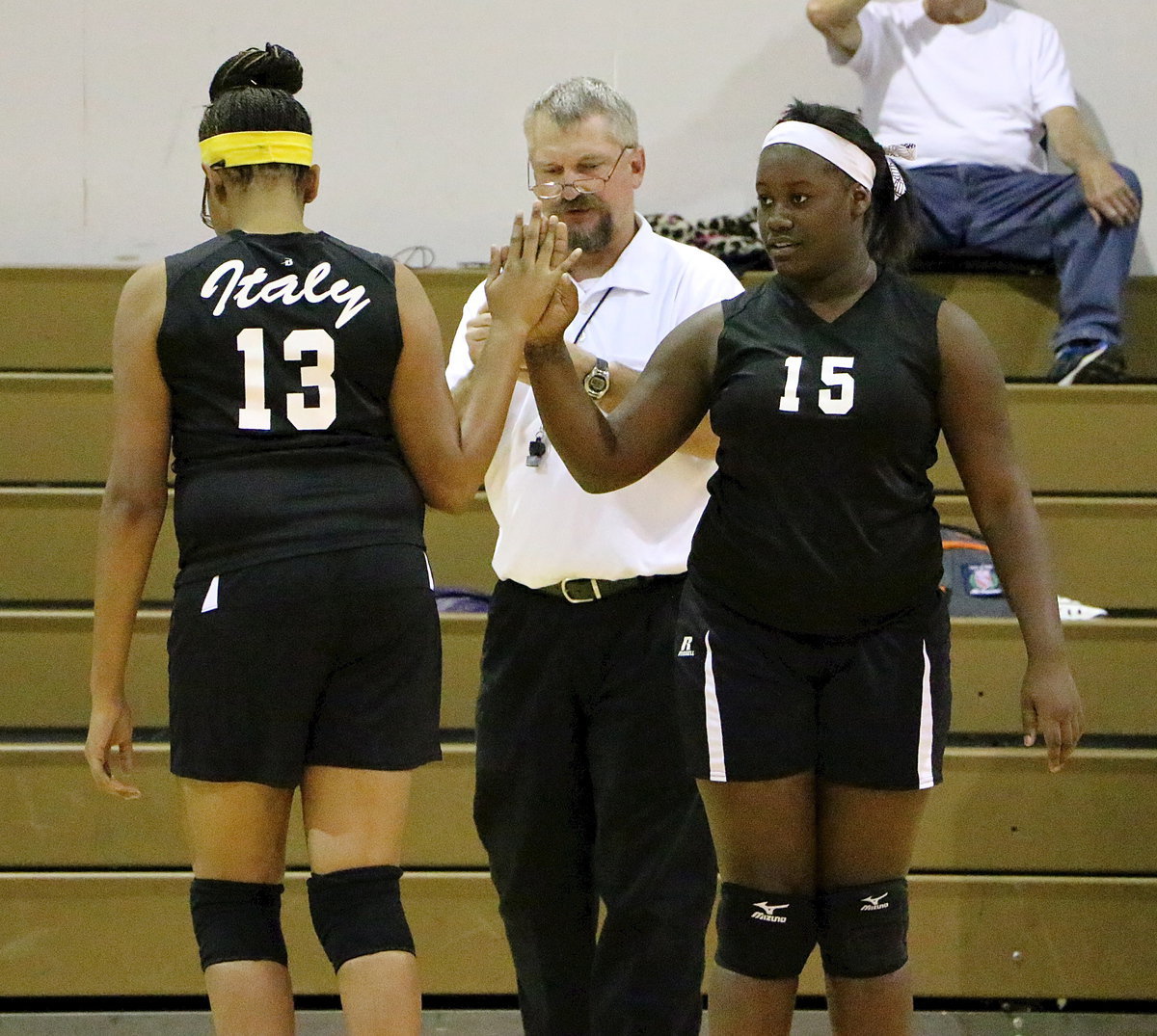 Image: JV Lady Gladiator Taleyia WIlson(15) checks in for Oleshia Anderson(13).