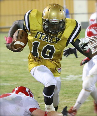 Image: Skill back TaMarcus Sheppard(10) explodes past Hico tacklers.