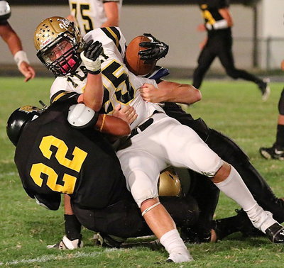 Image: Fullback Shad Newman(25) punishes Itasca’s defensive tacklers.