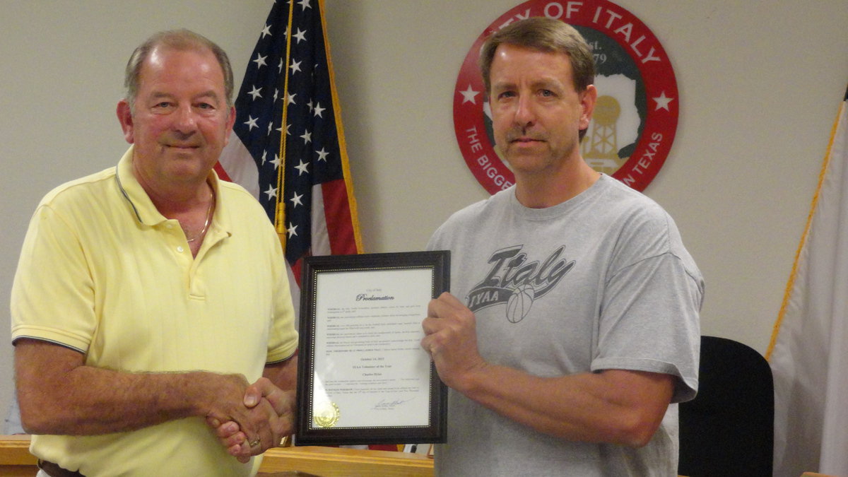 Image: Mayor James Hobbs presents Charles Hyles with IYAA Volunteer of the Year Award.