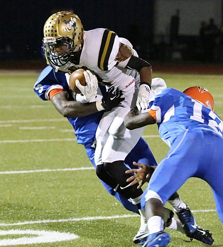 Image: Trevon Robertson(3) fights for yards after the catch.