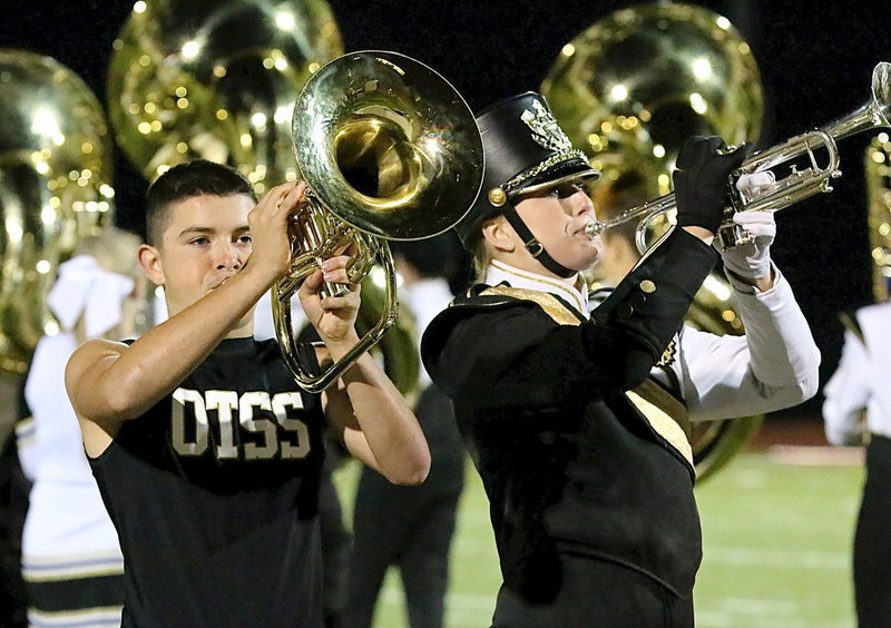 Image: Eli Garcia and Madison Washington team up for a stirring playing of Taps for the Gateway fans.