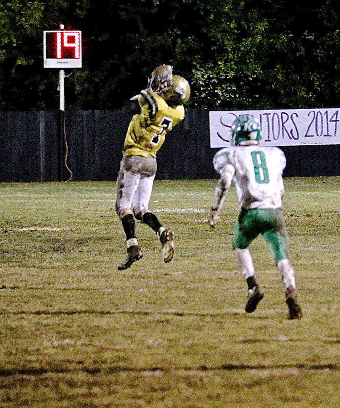 Image: Sophomore Ryan Connor(7) makes an over-the-shoulder interception to give Italy back the ball. The pick was Connor’s third INT this season.