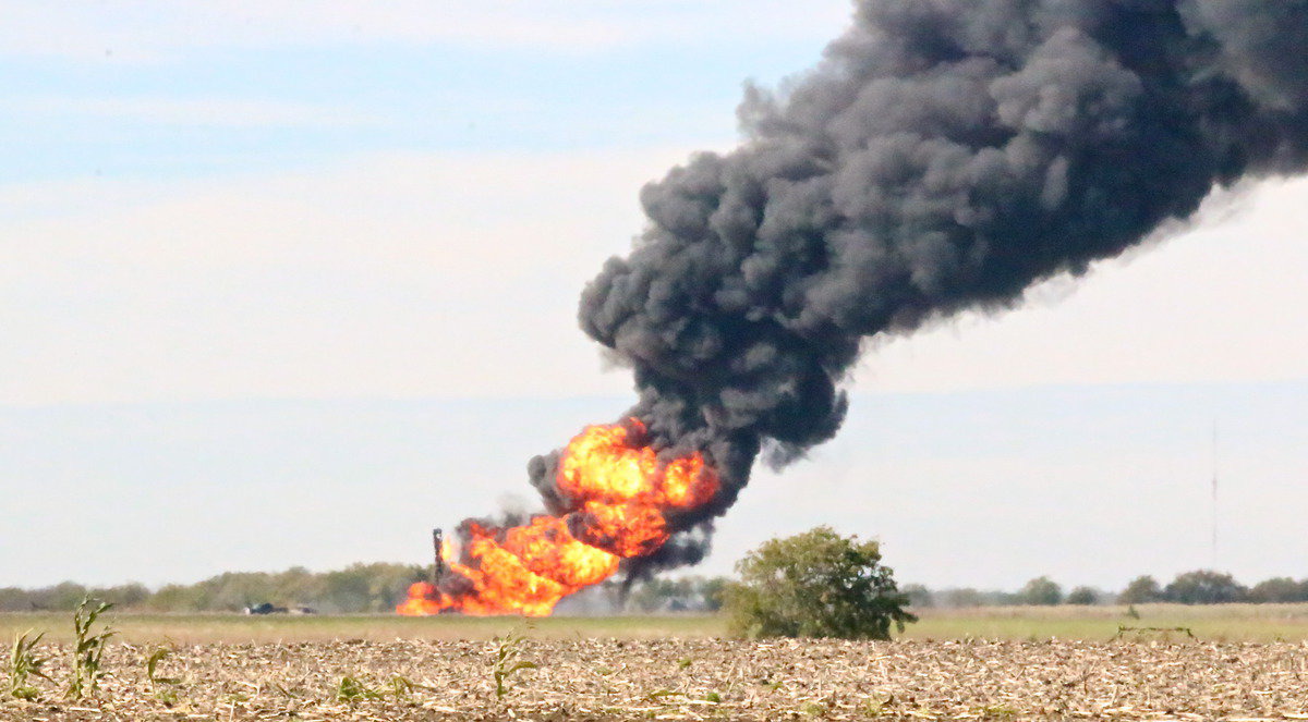 Image: The crippled Chevron pipeline was eventually contained via valve shutoff points and left to burn itself out.