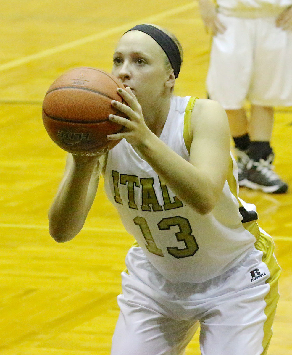 Image: Jaclynn Lewis(13) makes 1-of-2 from the line, 2-out of-4 overall and finishes with 12-points.