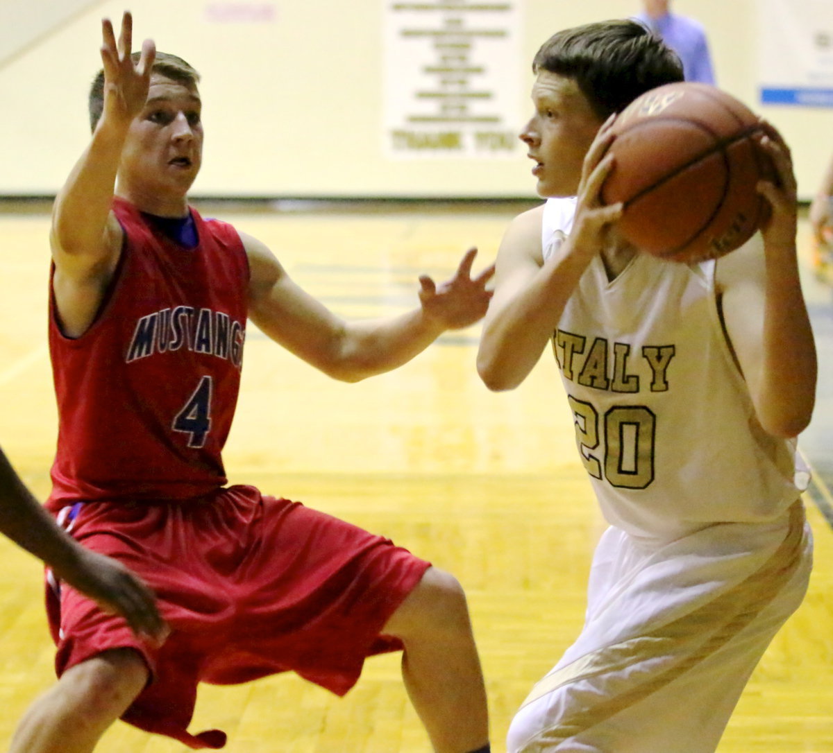 Image: Italy JV Gladiator Joshua Cryer(20) looks to pass out of the corner.