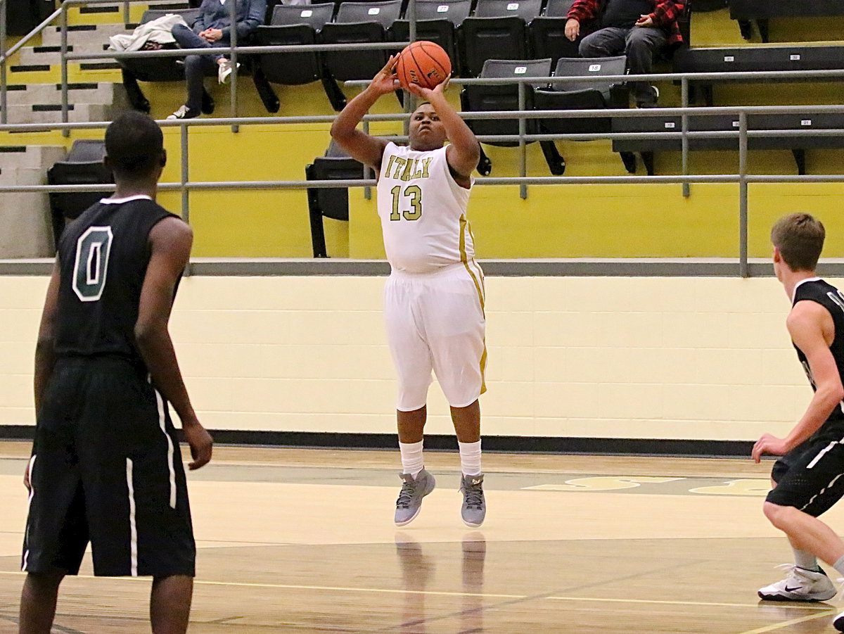 Image: Darol Mayberry(13) knocks down a 3-pointer.