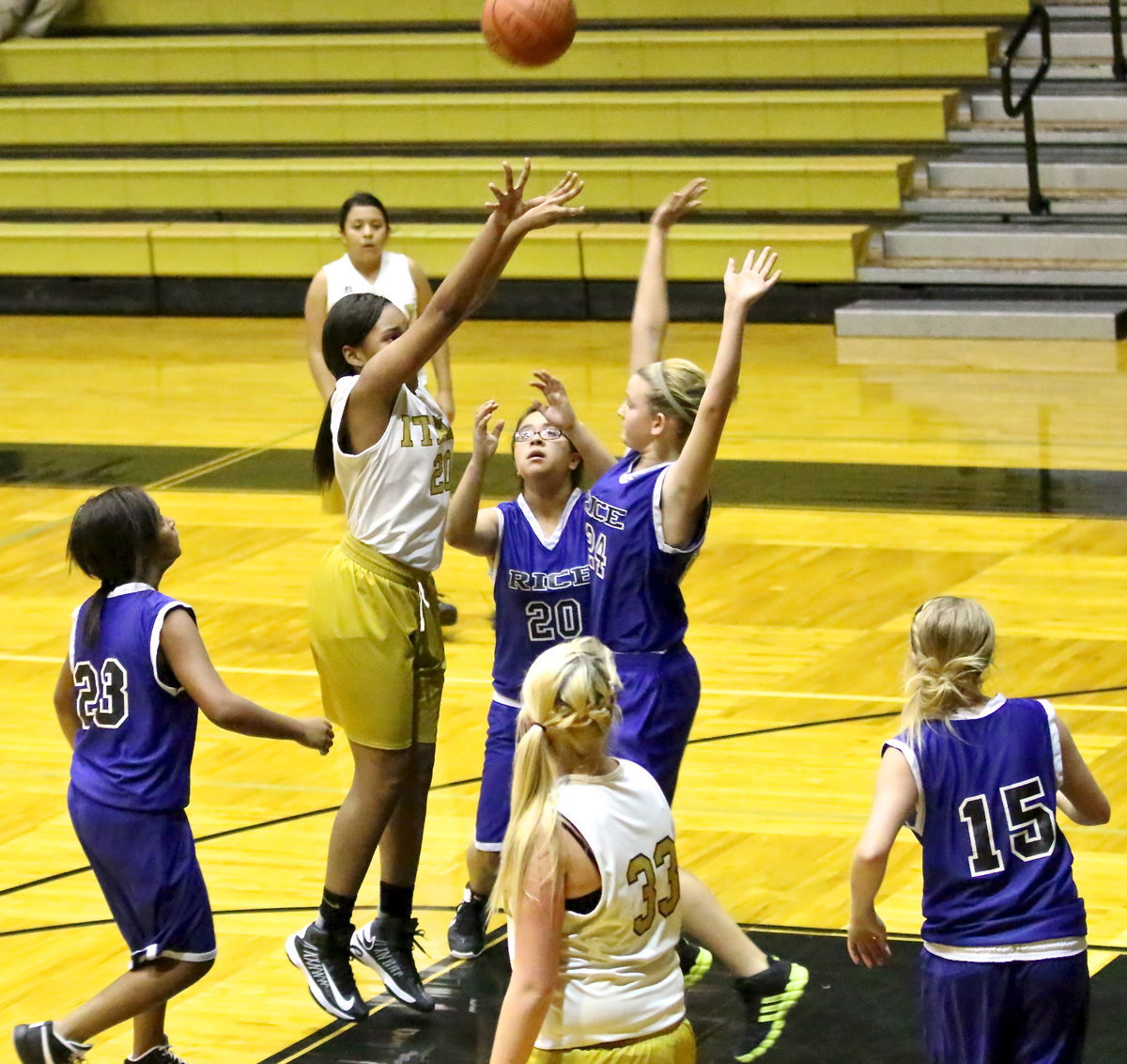 Image: Charisma Anderson(20) pulls the trigger on a jumper.