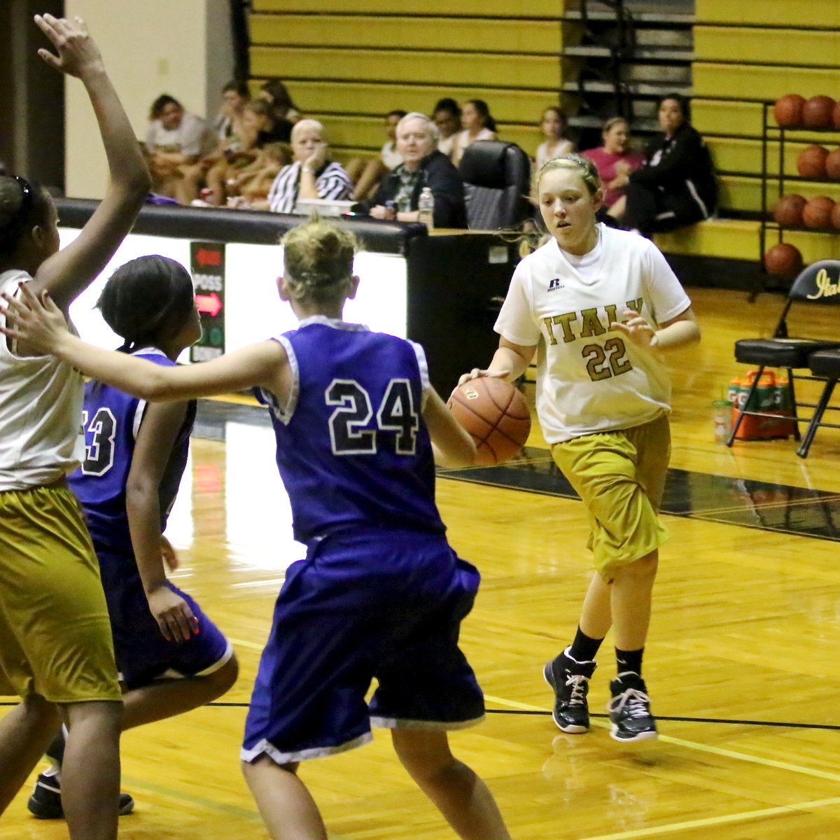 Image: Brycelen Richards(22)  tries to draw the Venus defenders out of the paint. Richards finished with 10-points.