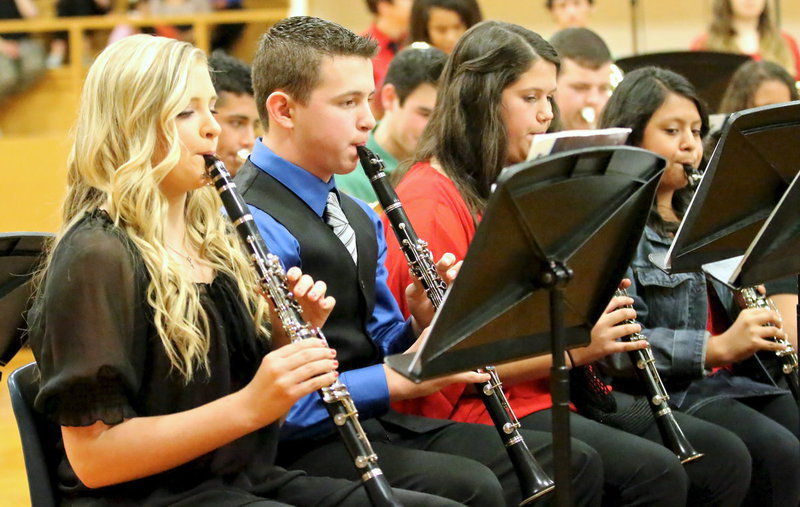 Image: Annie Perry, Austin Crawford, Jenna Holden and Noeli Garcia in the clarinet section.