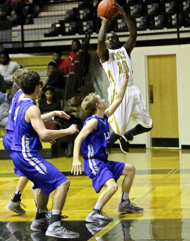 Image: TaMarcus Sheppard(10) scores from the baseline.