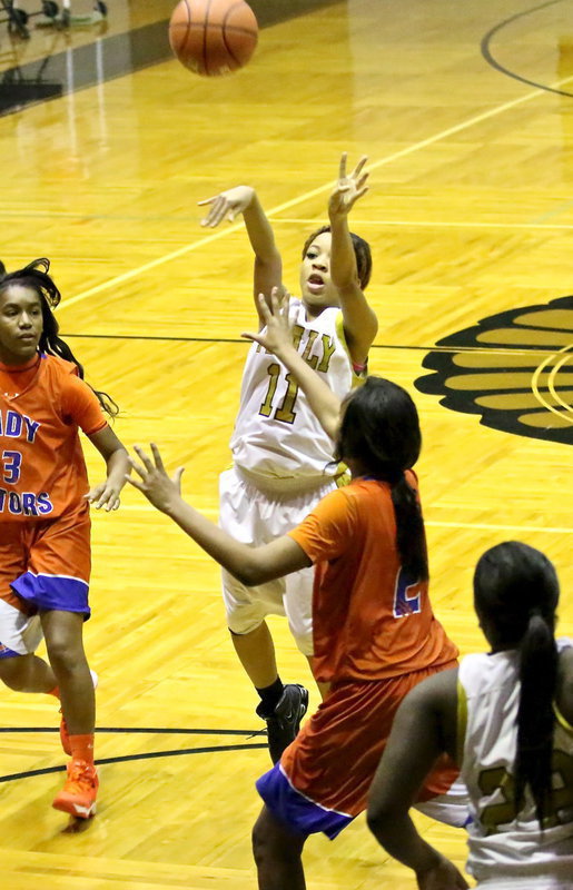 Image: Ryisha Copeland scored 6 of her 8-points in the first-half to spark an early Italy comeback.