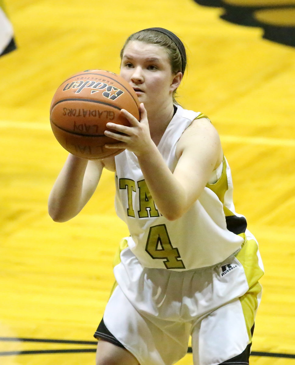 Image: Tara Wallis(4) puts in 3-of-4 from the free-throw line to help the Lady Gladiator cause against Gateway.