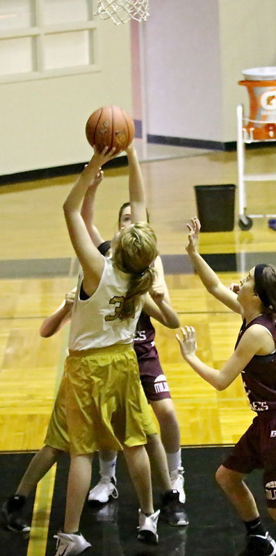 Image: Hannah Haight(32) scores from under the basket for Italy.