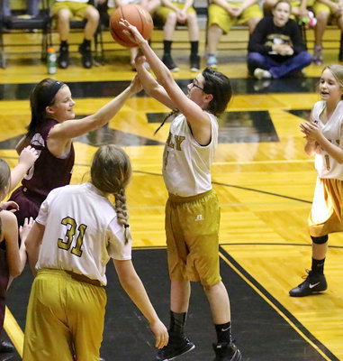 Image: The aggressive Madison Galvan(4) played an all-around great game against Mildred. The 7th grader created steals, drove into the lane and didn’t hesitate to take good shots.