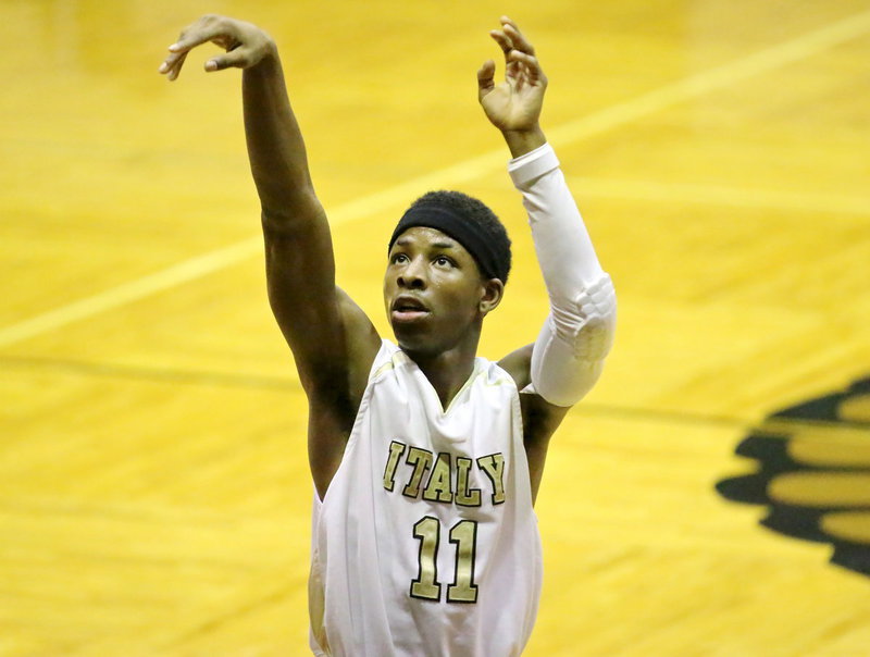 Image: Senior Gladiator Eric Carson(11) tries a free-throw.