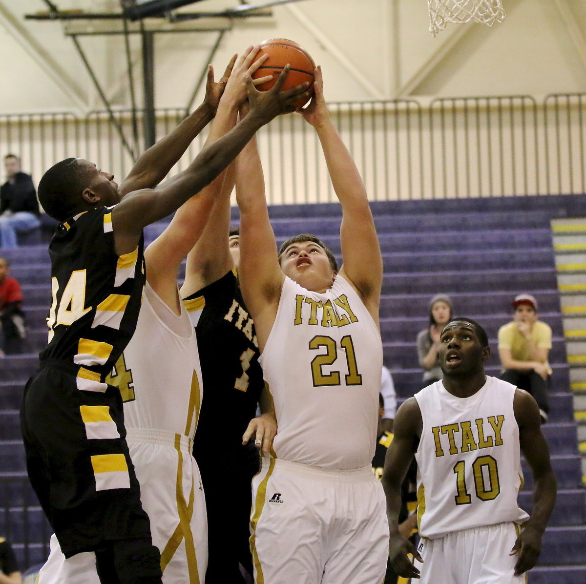 Image: Gladiator Zain Byers(21) pulls down a rebound; one of many.