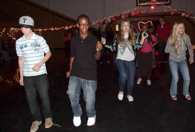 Image: Ryder Itson, Adam Powell, Tia Russell, Keondra Jackson, Zac Mercer and Alex Jones dance along with the song.