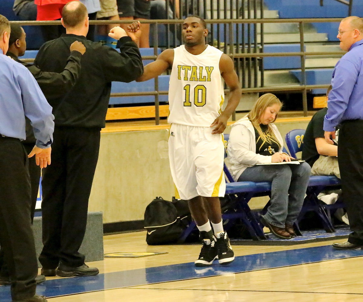 Image: TaMarcus Sheppard(10) is introduced before Italy’s bi-district game against the Valley View Eagles.