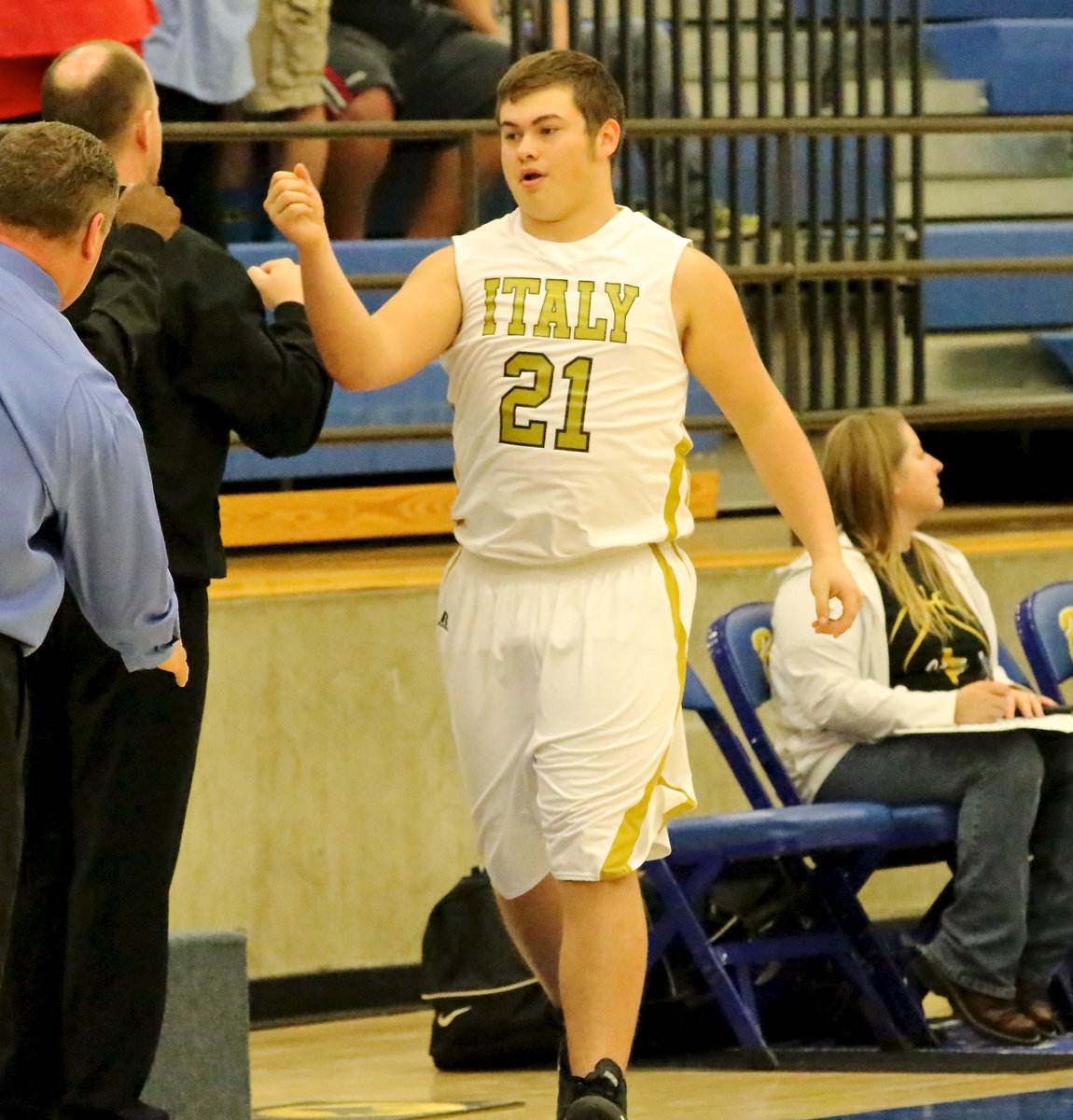 Image: Zain Byers(21) is introduced before Italy’s bi-district game against the Valley View Eagles.