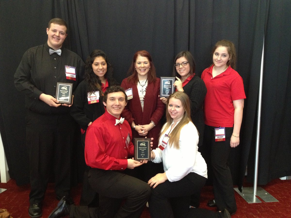 Image: Back Row: (L-R) Zac Mercer, Julissa Hernandez,  IHS FCCLA Advisor Jennifer Eaglen, Adriana Celis, Alexis Sampley
    Bottom Row: Chase McGinnis, Tia Russell