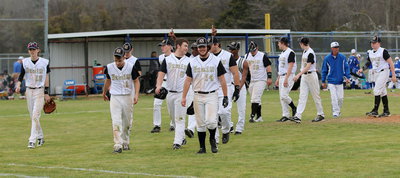 Image: The Gladiators walk off victorious after defeating Rice 8-1 for Italy’s first win of the season.