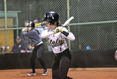 Image: Lady Gladiator Bailey Eubank(1) looks in a pitch.