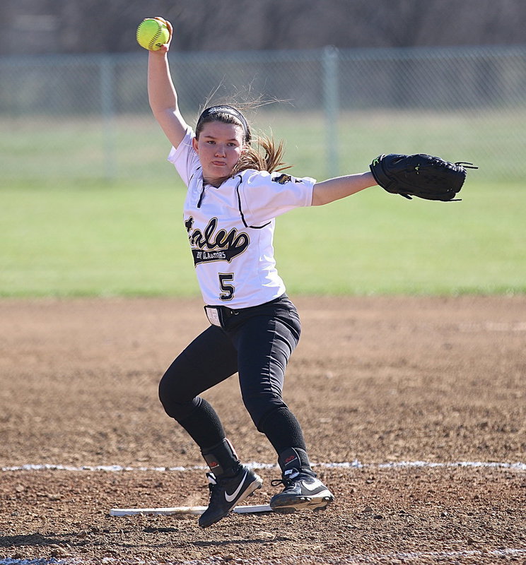 Image: Junior pitcher Tara Wallis(5) remained on the mound thru six-innings against Itasca with Italy hoping to begin district with a win over the Lady Wampus Cats.