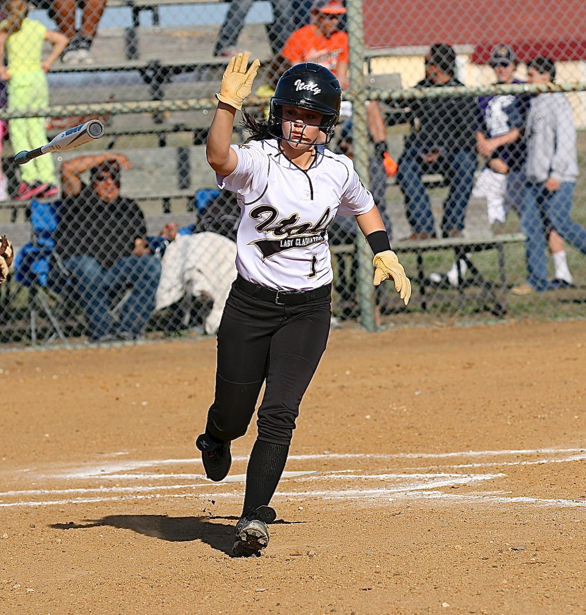 Image: Bailey Eubank(1) earns a walk against Itasca’s pitcher.