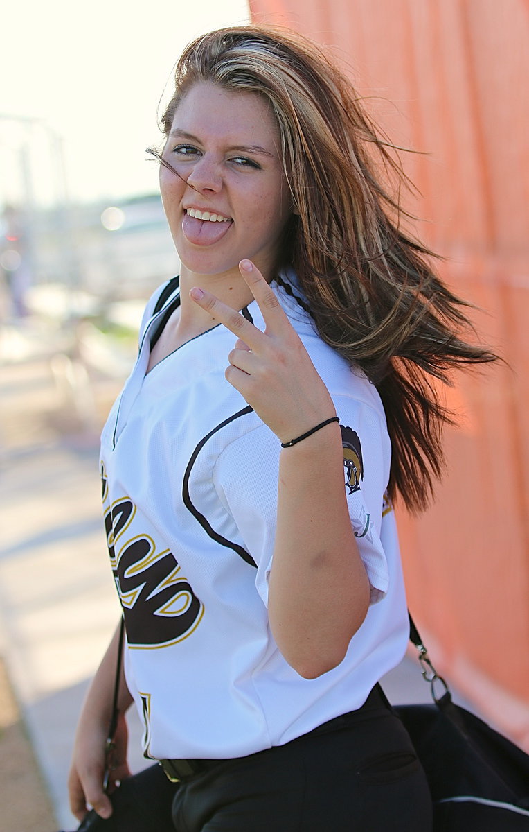 Image: Brooke DeBorde(17) is jazzed about Italy’s 20-1 win over Avalon.