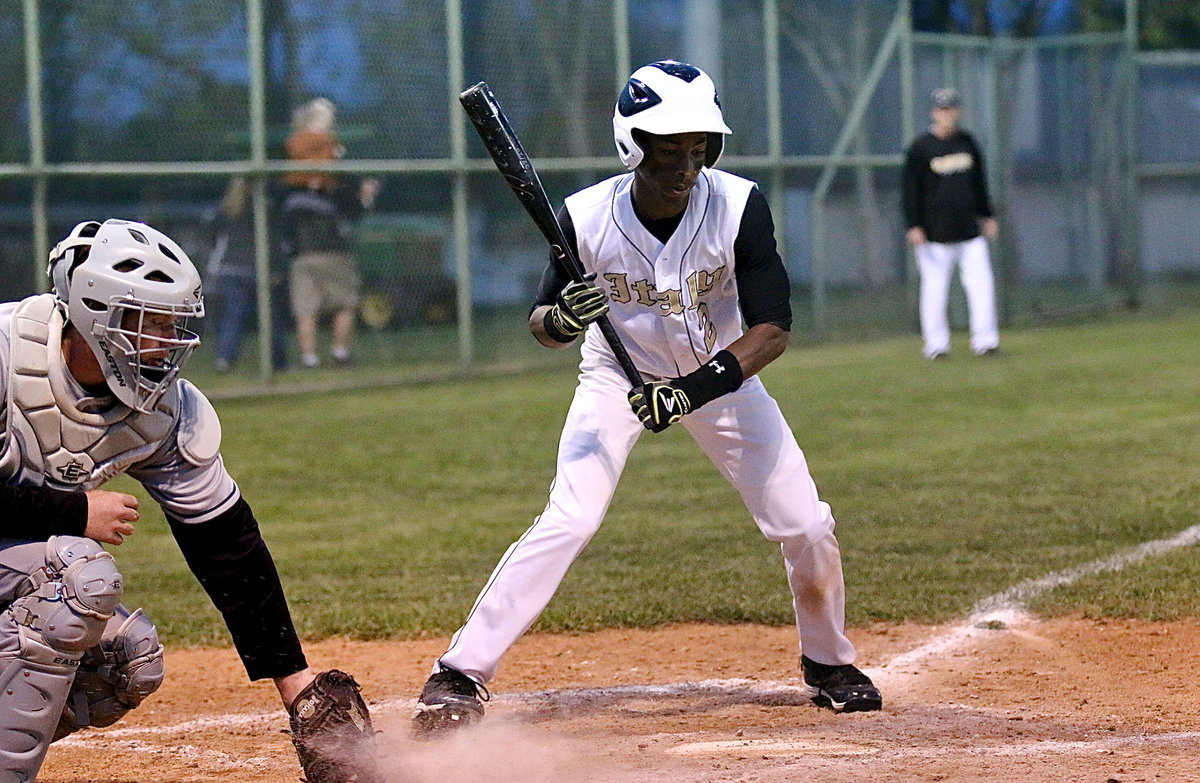 Image: Senior Eric Carson(2) takes a ball four to get on base.