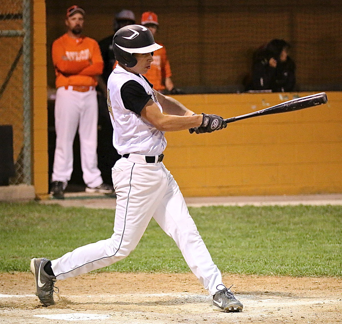 Image: Italy sophomore Ryan Connor(4) drives a shot into centerfield for a double.