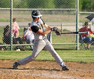 Image: Ryan Connor(4) rips a liner for a base hit against Itasca.