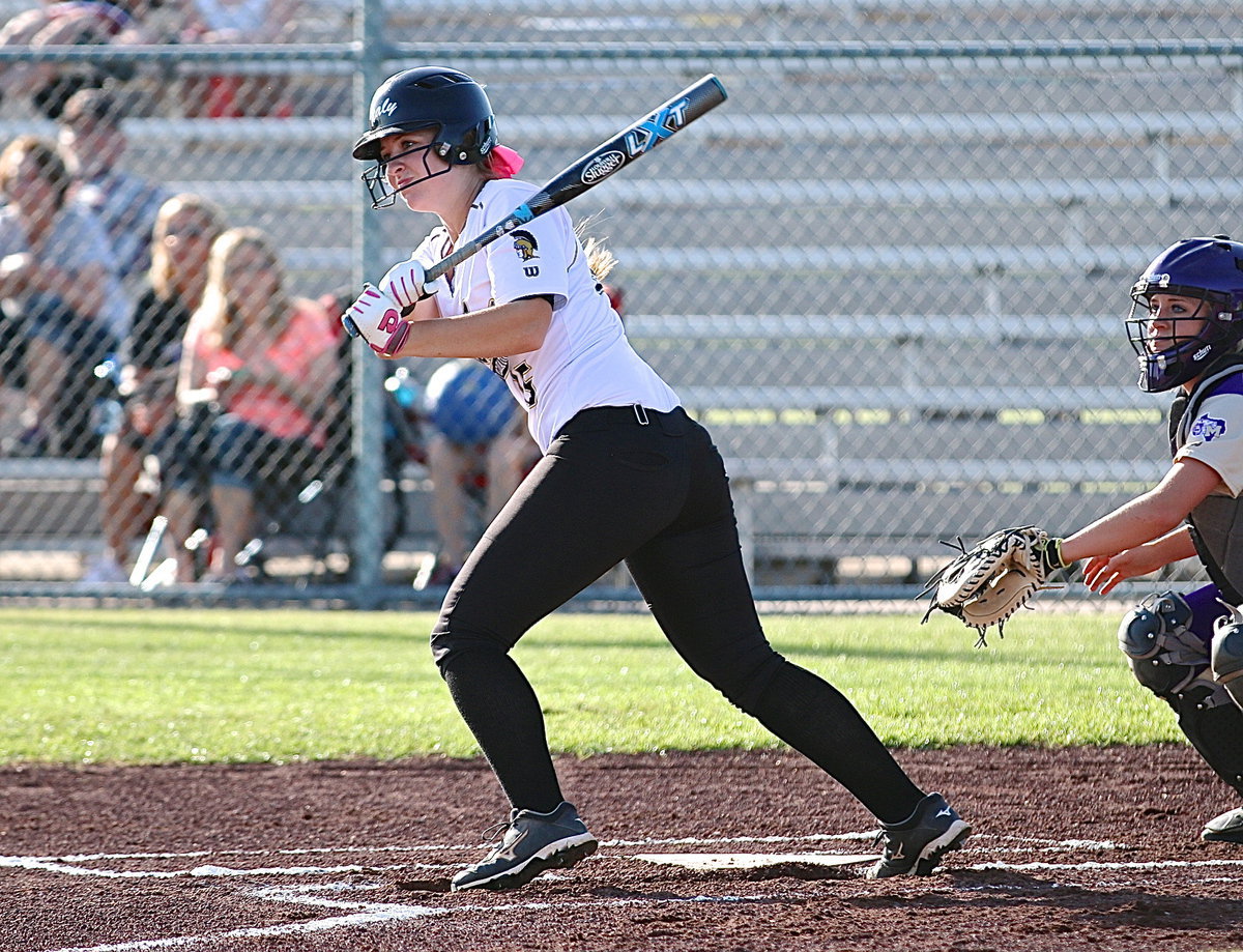 Image: Lady Gladiator Jaclynn Lewis(15) hits her way onto the bases to get things started for Italy.