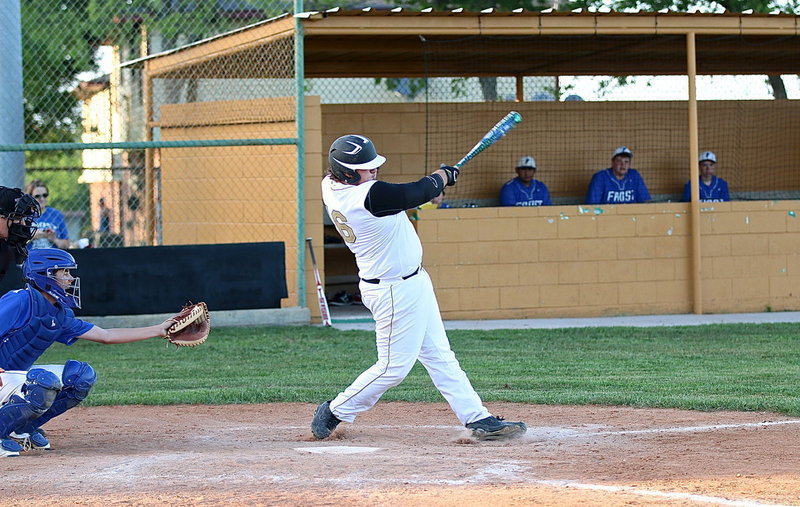 Image: Kevin Roldan(16) drives in a run with a base hit for Italy.