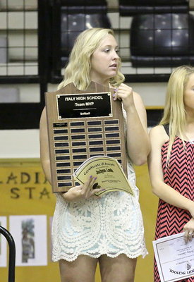 Image: Jaclynn Lewis received Lady Gladiator Softball’s Team MVP Award.