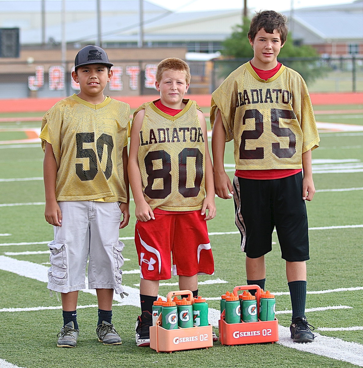 Image: Italy’s waterboys for the scrimmage were Omar De La Hoya, Ty Cash and Brentlee Grant.