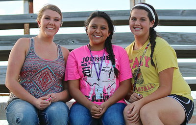 Image: Sydney Meeks, Noeli Garcia and Jenna Holden were on hand to support their JV Gladiators!